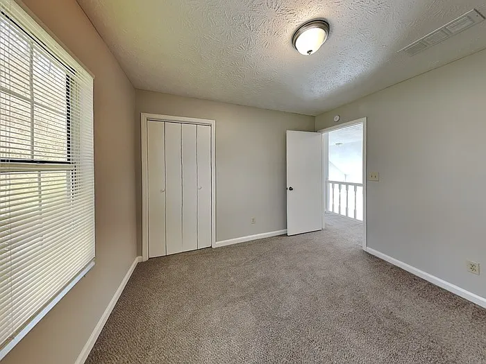 2277 Hampton Dr — Photo 15