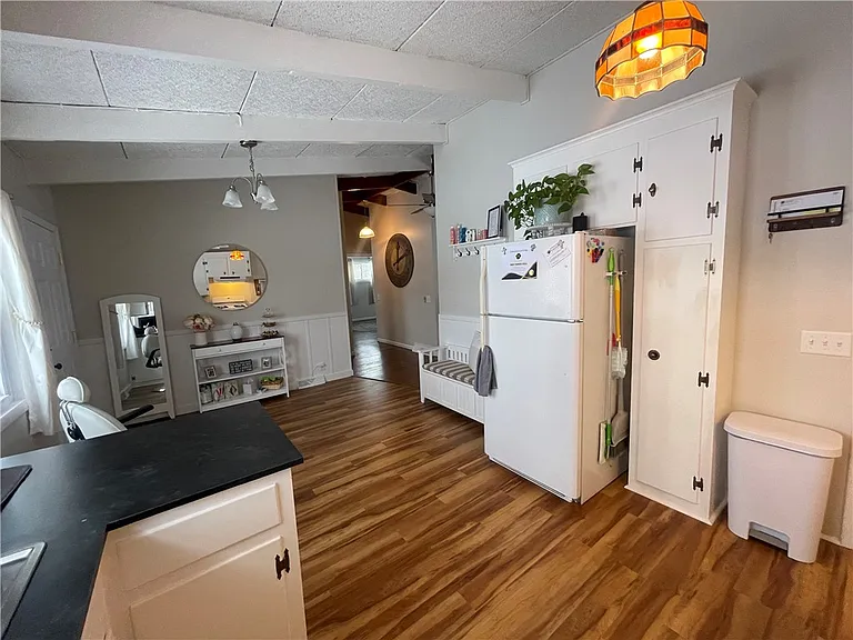 4292 Clover St — Photo 5