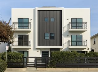 CoCastle, Los Angeles, CA 90006