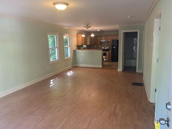 2nd image of 548 N 13th St