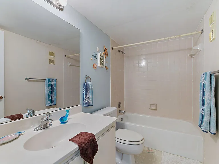1605 S US Highway 1 #D106 — Photo 24