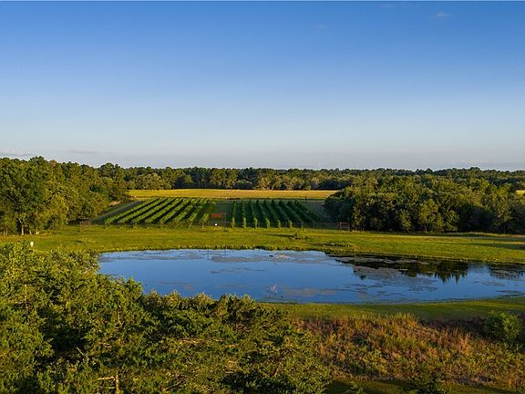 3rd image of 2080 Zimmerscheidt Rd