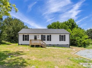 716 Rauhut St, Burlington, NC 27217