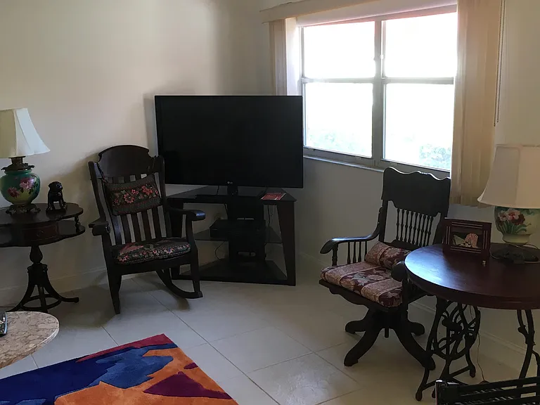 189 Waterford Cir #H — Photo 15