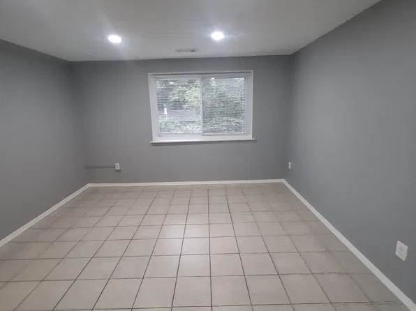 908 Woodson Rd, Baltimore, MD