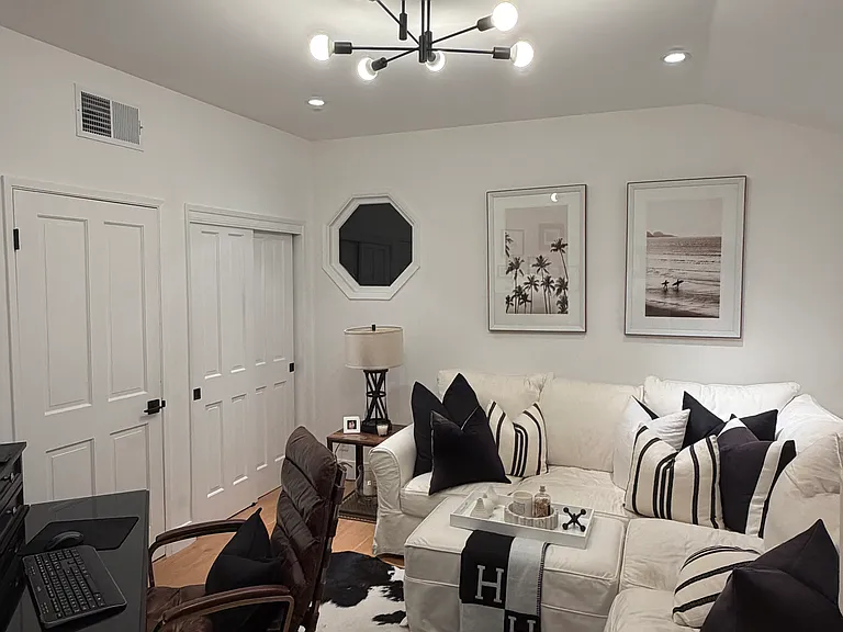 2964 Mandeville Canyon Rd — Photo 21