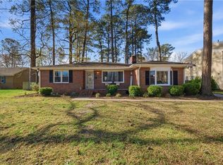 4073 Maple Dr, Chesapeake, VA 23321