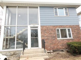 25 Sunset Ln, Joliet, IL 60433