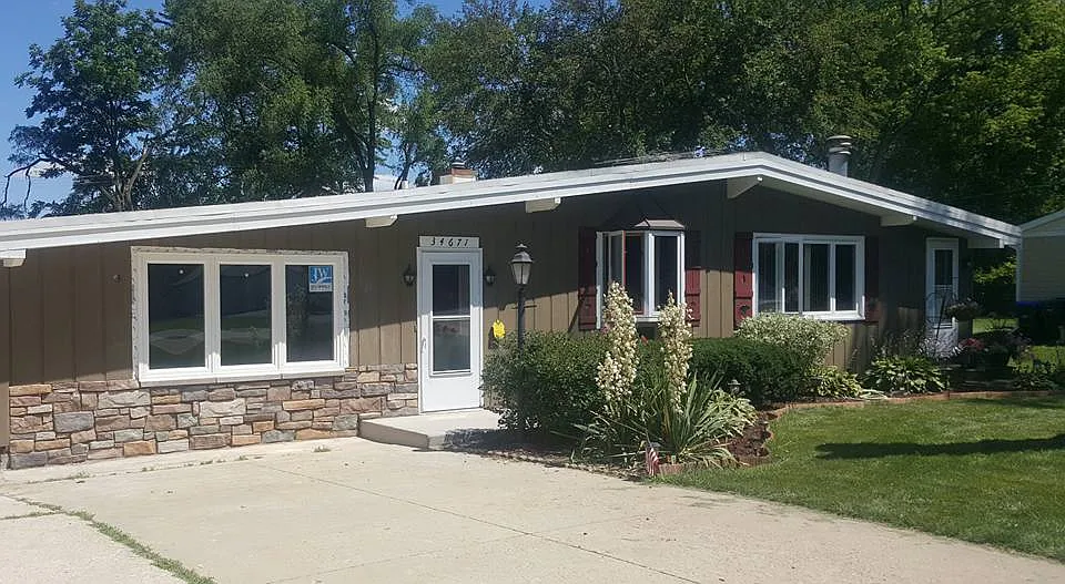 34671 N Catherine St photo 1