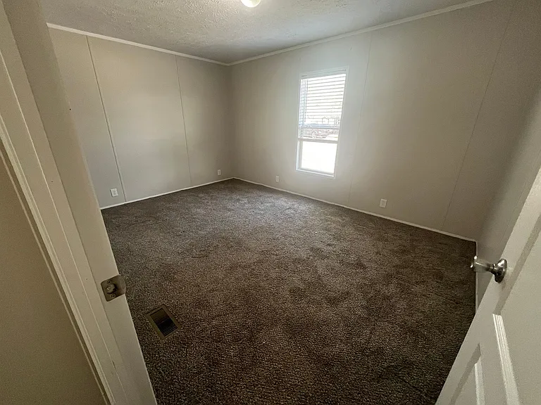 Lakeview Terrace — Photo 12