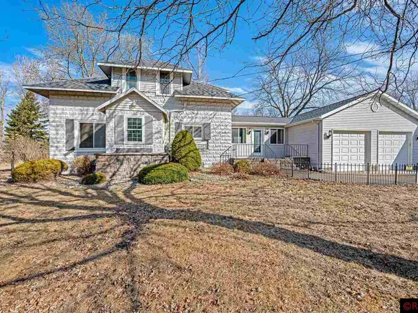 217 Fairmont Ave, Sherburn, MN 56171