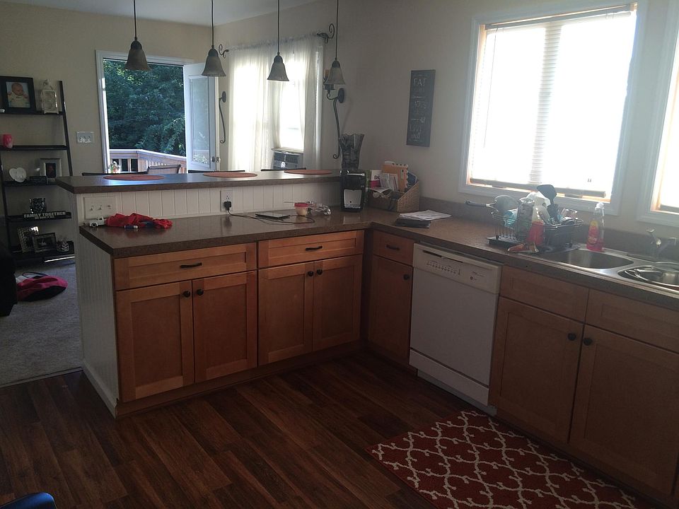 2nd image of 36 118th St #2