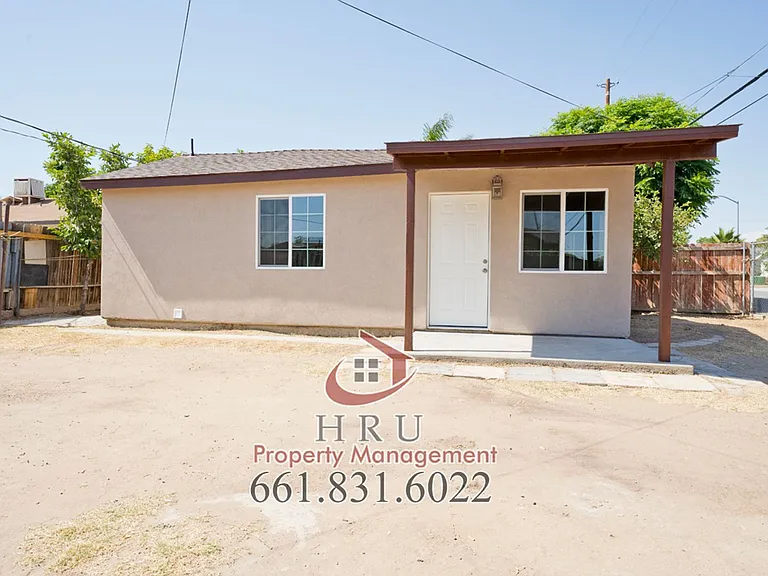 2731 Security Ave — Photo 1