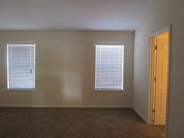 5964 Keensburg Dr — Photo 12