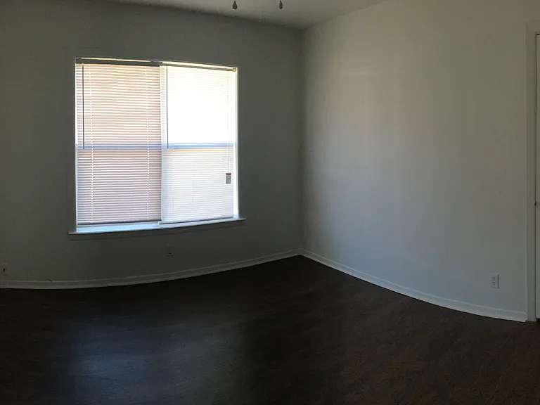 4 Pershing Dr #A — Photo 9