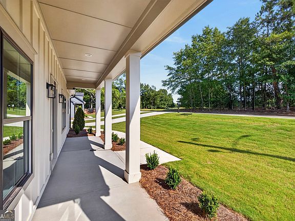 5th image of 118 Henson Dr