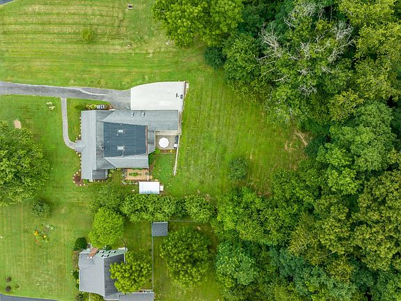 4th image of 363 Sandalwood Dr