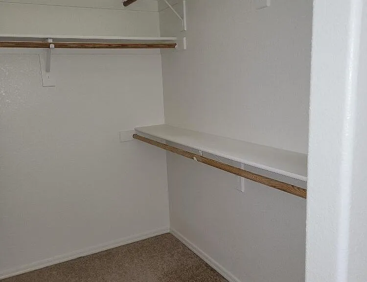 830 Falcon Dr — Photo 16