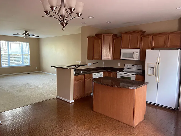 106 Irving Way — Photo 12