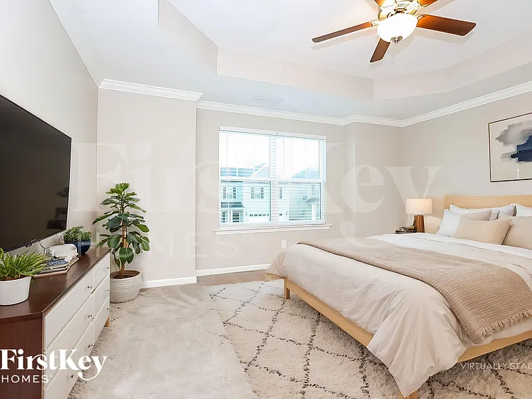2116 Preserve Cir — Photo 11