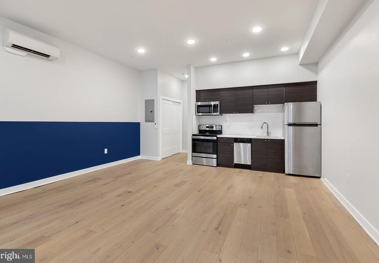 1 bed, 1.0 bath, 750 sqft, $1,750 — Photo 1