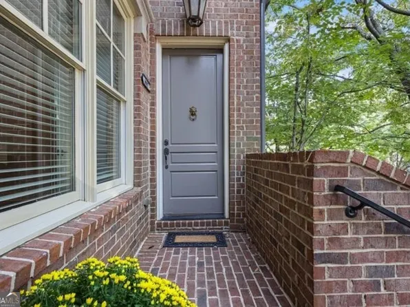 6087 City Walk Ln, Sandy Springs, GA 30328