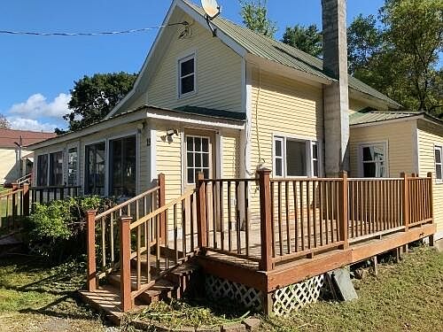 1st image of 19 Eagle Ln