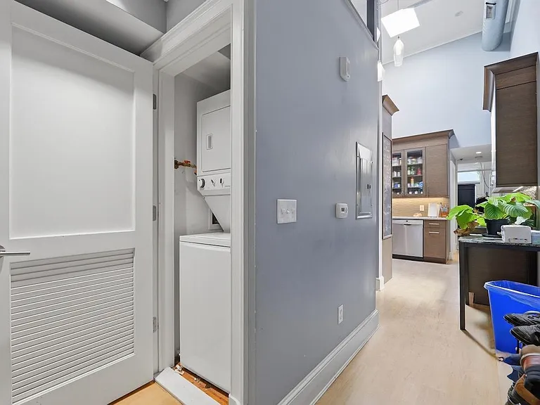 500 Jefferson St #5 — Photo 3