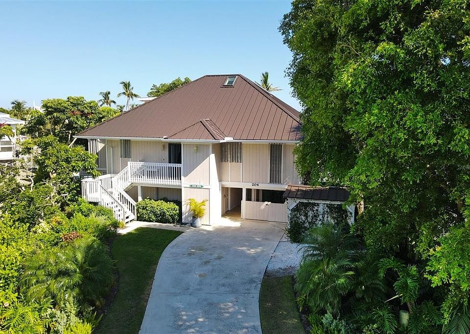1st image of 204 WATERWAYS AVENUE
