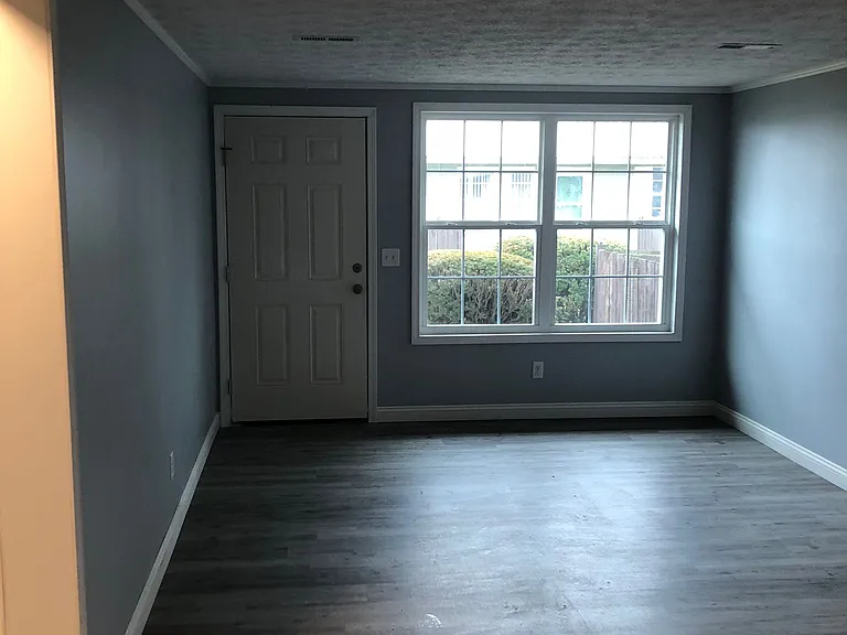 910 Northernview St #27 — Photo 2