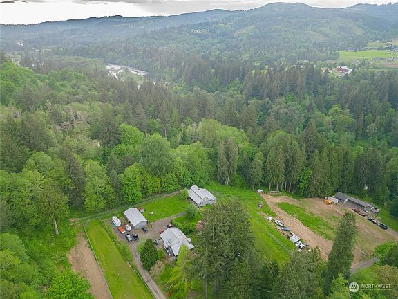 4th image of 43212 NE 46th Avenue