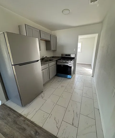 1304 Stone Dr — Photo 11
