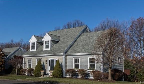 2nd image of 31 Bunker Hill Cir #31