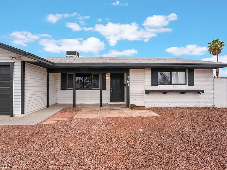 3992 Chinchilla Ave — Photo 3