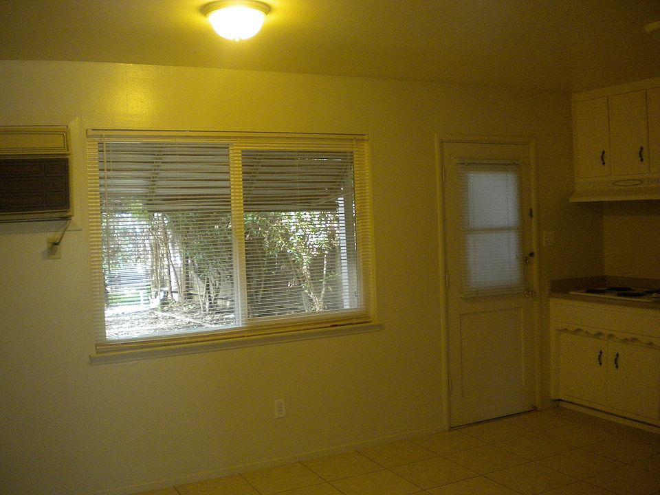 2812 Sweet Way Final 02-08-10 008