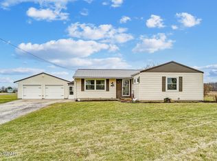 17295 Buckland Holden Rd, Wapakoneta, OH 45895