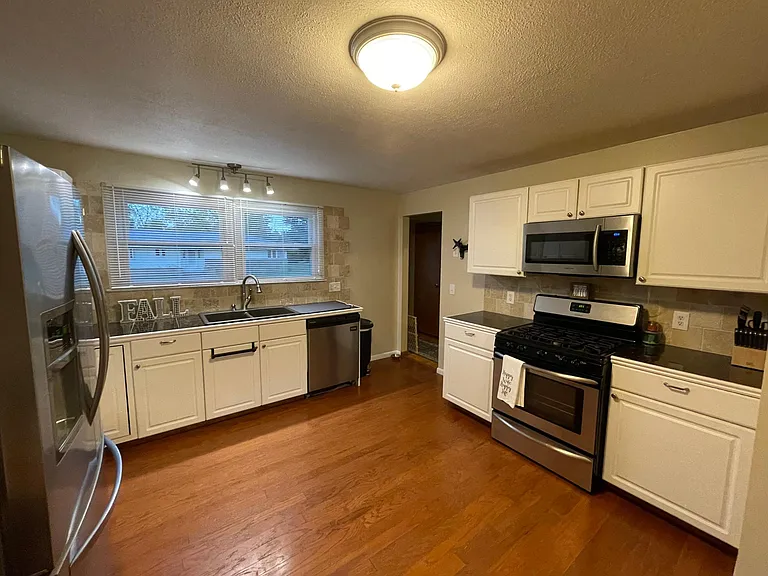 26 Wadas Dr — Photo 7
