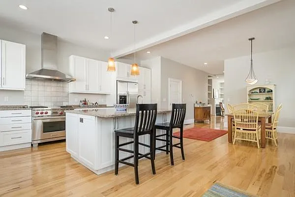 225 Morrison Ave — Photo 6