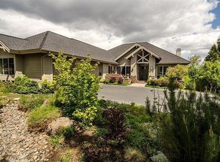 950 NW Yosemite Dr, Bend, OR 97703