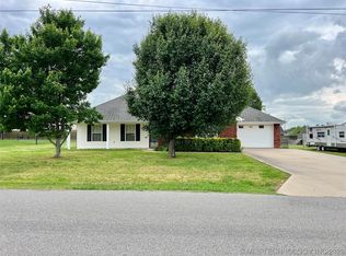 1104 Cherokee, Spiro, OK 74959