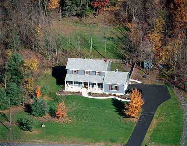 2nd image of 374 POYNEER Road