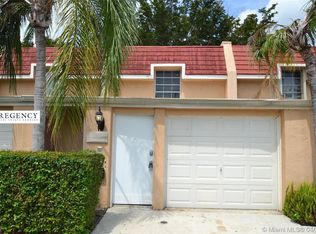 19142 Bobolink Dr, Hialeah, FL 33015