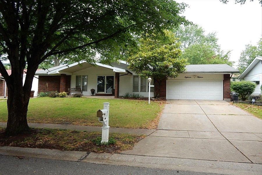 1st image of 1815 Minneford Dr