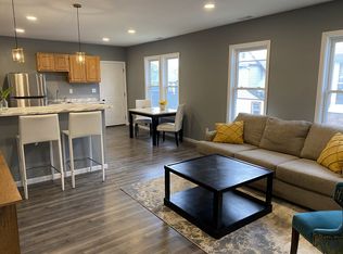 713 S 4th St #2, Rockford, IL 61104