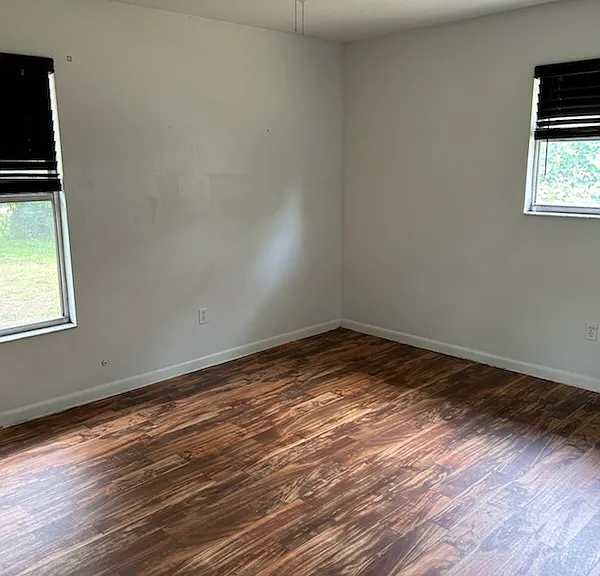 1406 Crossview St — Photo 6