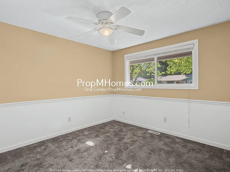 11908 SE 56th Ave — Photo 19