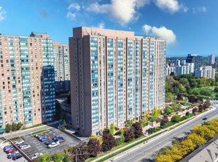 155 Hillcrest Ave #402, Mississauga, ON L5B 3Z2