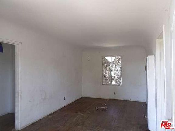3rd image of 12465 Montague St