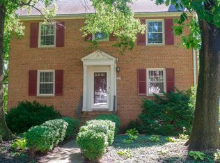 127 N Garfield St, Arlington, VA 22201