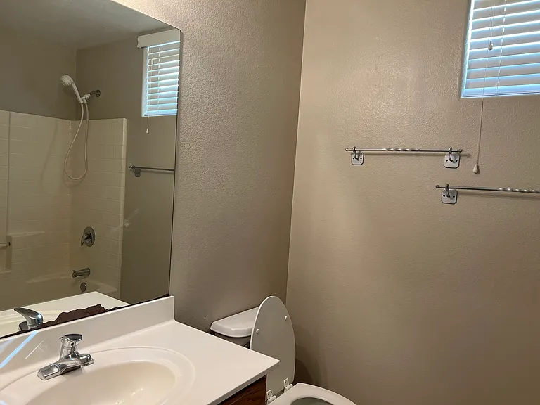 14533 W Verde Ln — Photo 10